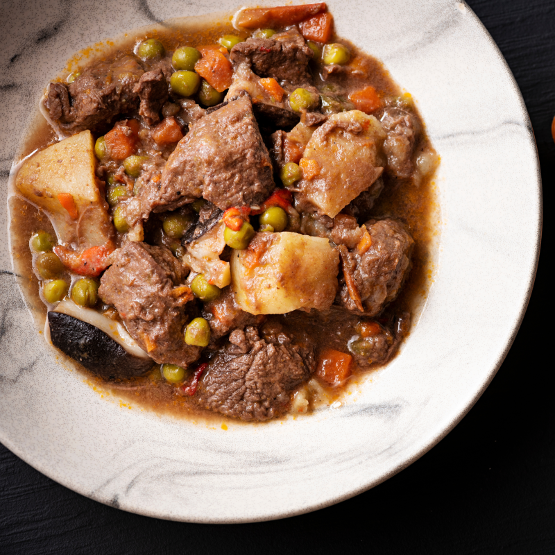 Ragout de ternera, verduras y setas de temporada